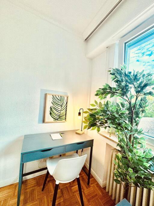 Elegant One Bedroom With A Private Terrace-bel139